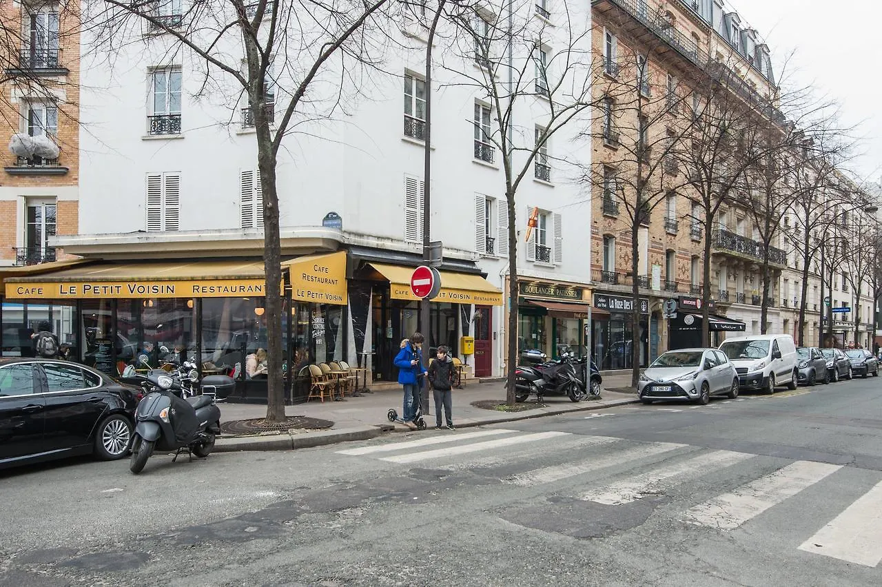 Appartement Vintage, F3 avec terrasse, Villa Saint Charles Paris