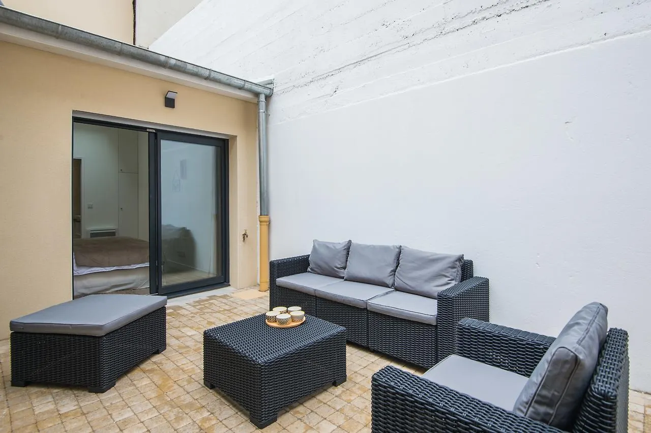 Appartement Vintage, F3 Avec Terrasse, Villa Saint Charles Parijs